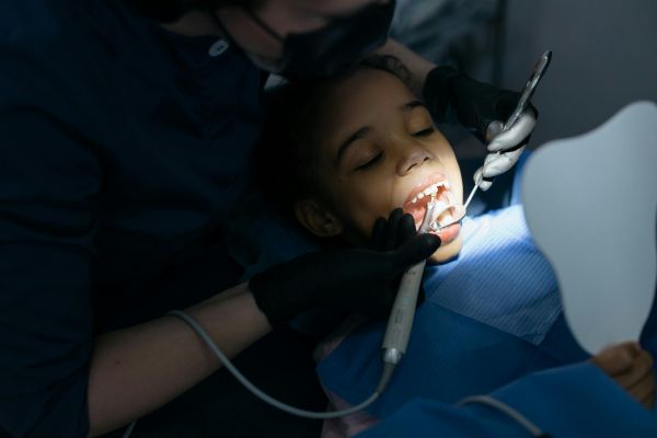 Choisir le dentiste pour enfant à Romainville en toute confiance