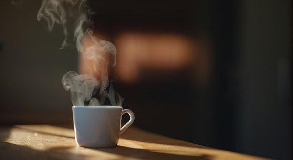 Quels sont les avantages de l'intégration de la micro-méditation dans une routine quotidienne pour réduire le stress instantanément?